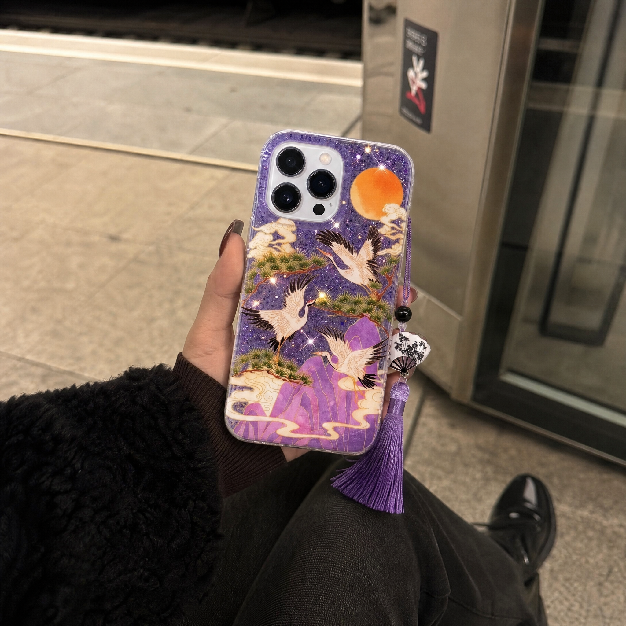 Lunara — Crane Case